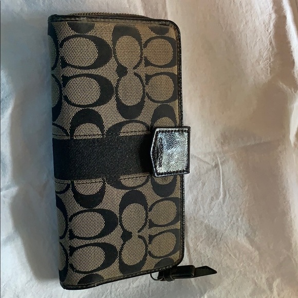 Coach Handbags - Coach wallet Coach Handbags - Coach wallet
